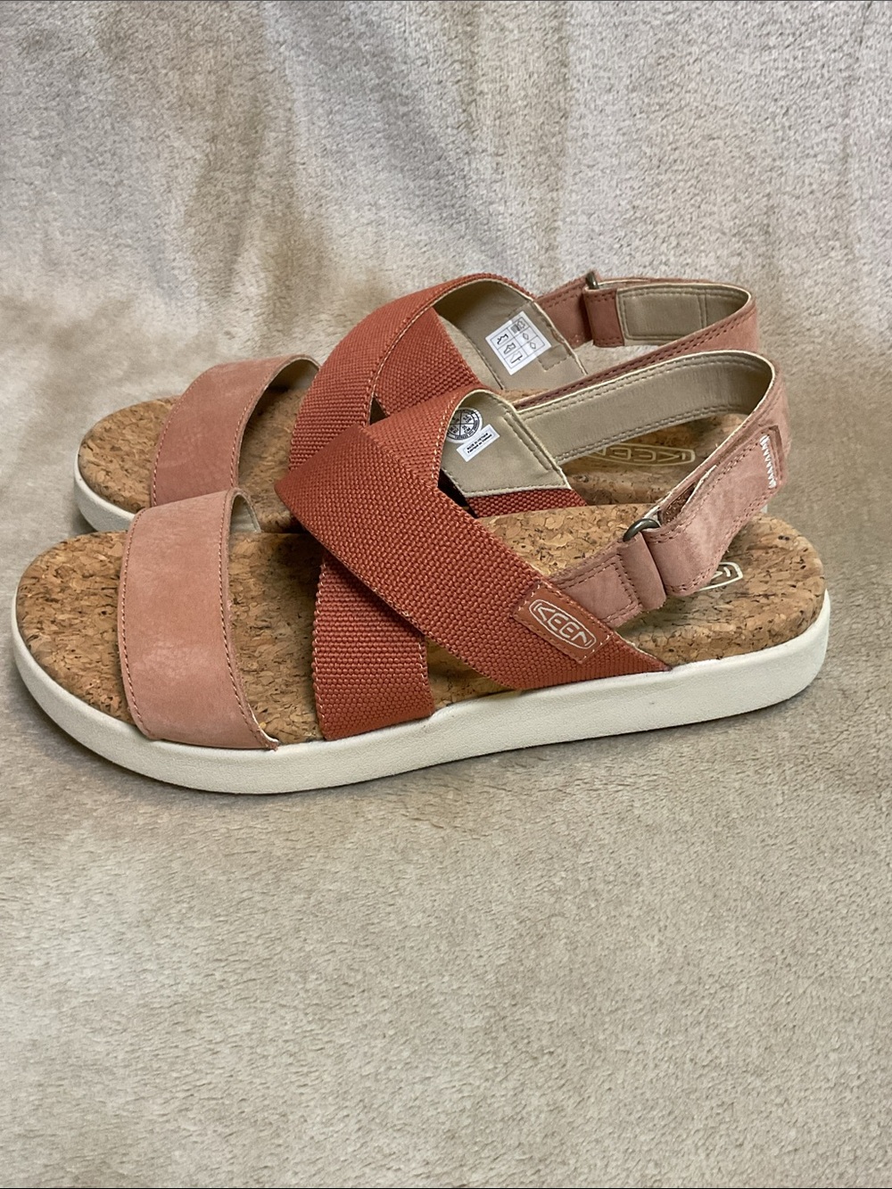 KEEN Women's ELLE Criss cross Sandals Baked Clay /cork size 8 - Picture 7 of 7